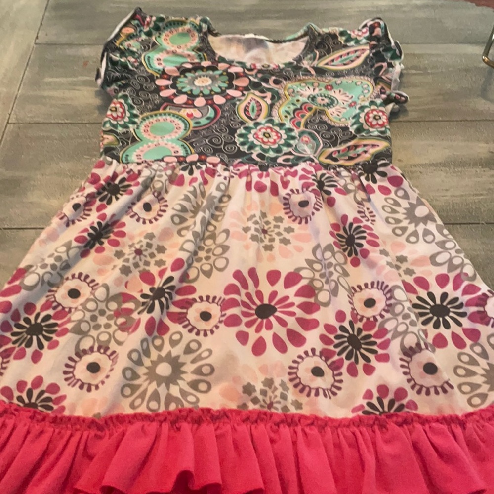 Cute with a pair of leggings!